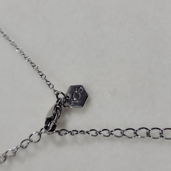 Swarovski Geometric Necklace - Picture 3 of 4